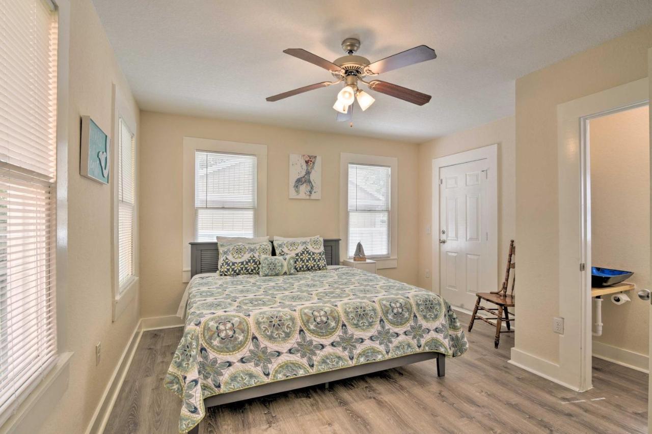 Bright Galveston Bungalow Half Mi To Pleasure Pier Экстерьер фото